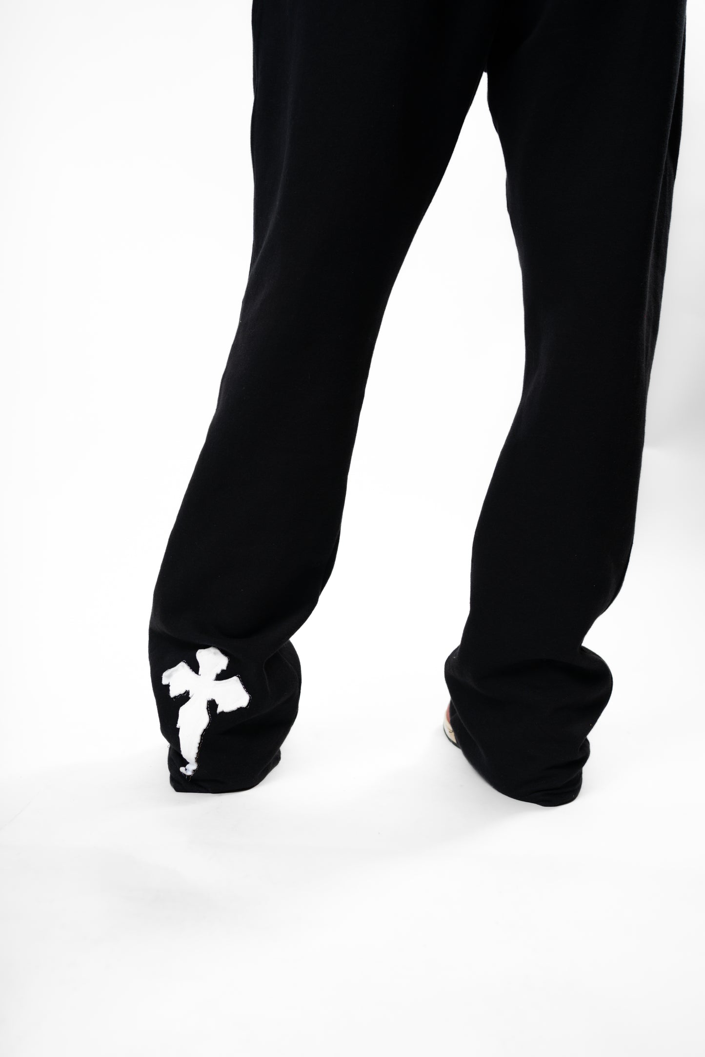 Anointed Flared Sweats Black